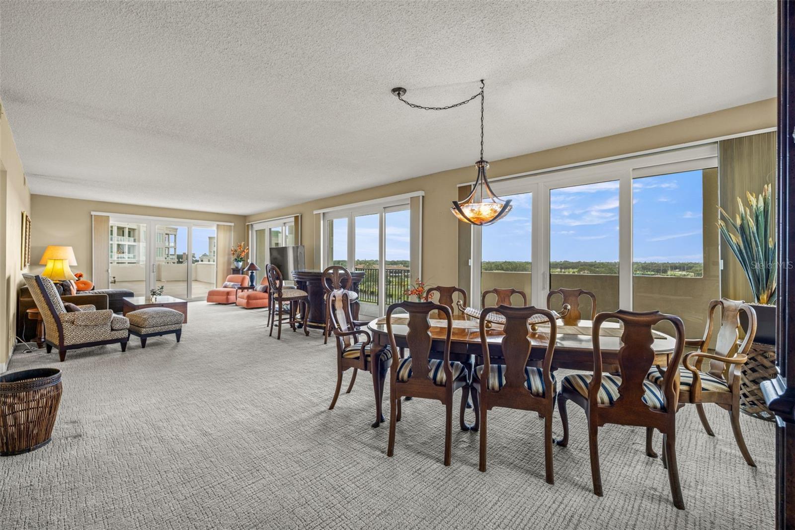 Image 3 of 60 For 6 Belleview Boulevard 801