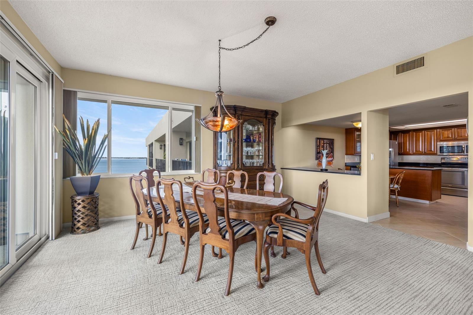 Image 7 of 60 For 6 Belleview Boulevard 801