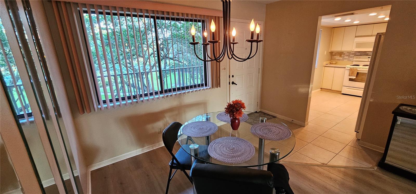 Image 11 of 57 For 3078 Eastland Boulevard 107