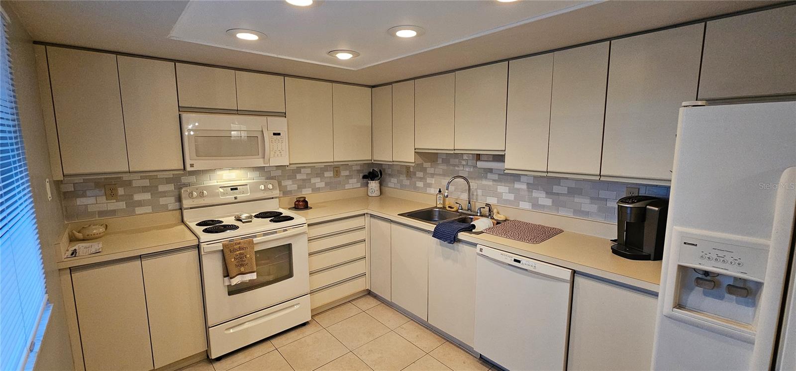 Image 14 of 57 For 3078 Eastland Boulevard 107