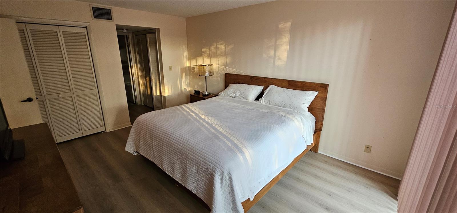 Image 18 of 57 For 3078 Eastland Boulevard 107