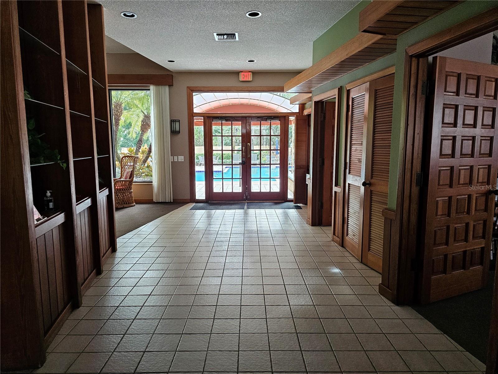 Image 36 of 57 For 3078 Eastland Boulevard 107