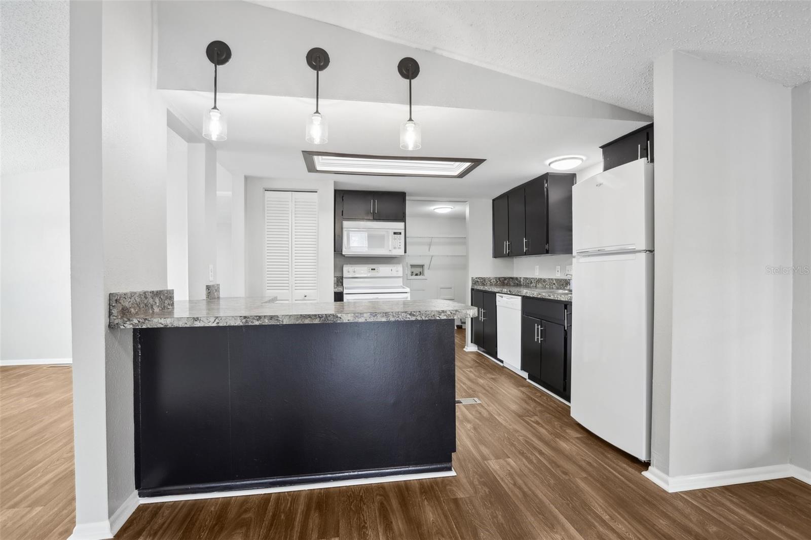 Image 17 of 48 For 3121 Briar Street