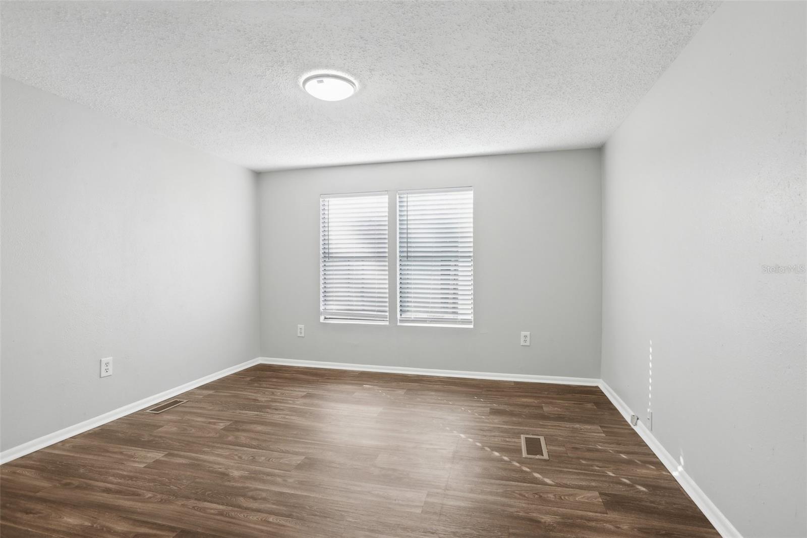 Image 27 of 48 For 3121 Briar Street