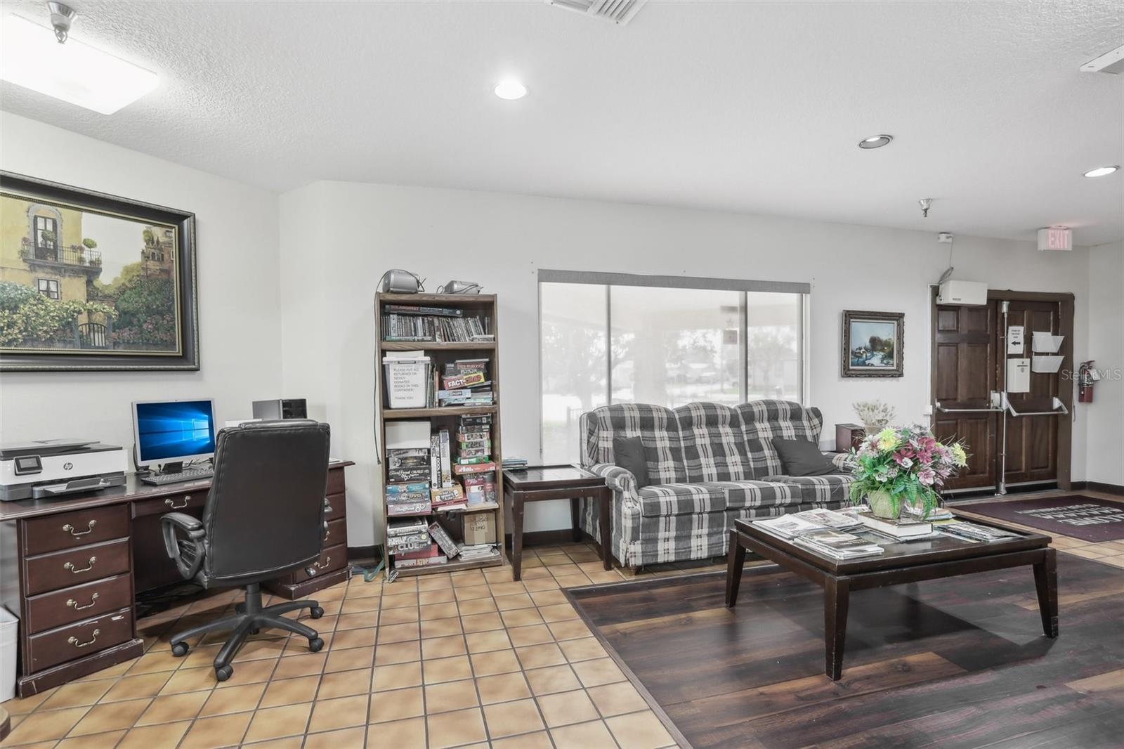 Image 40 of 48 For 3121 Briar Street