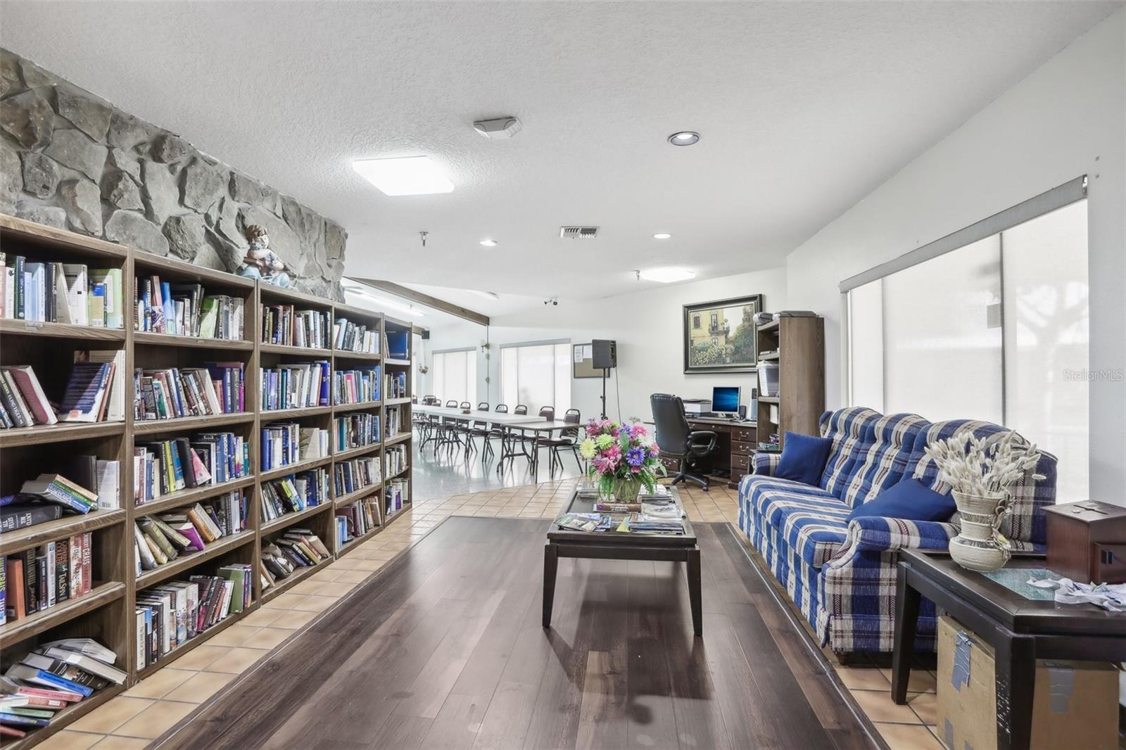 Image 41 of 48 For 3121 Briar Street