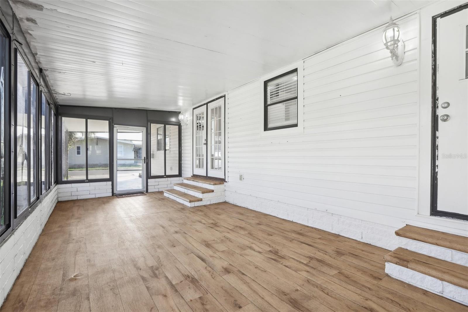 Image 9 of 48 For 3121 Briar Street