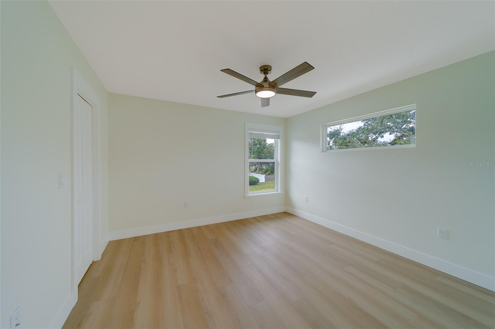 Image 21 of 64 For 14723 Sunset Drive