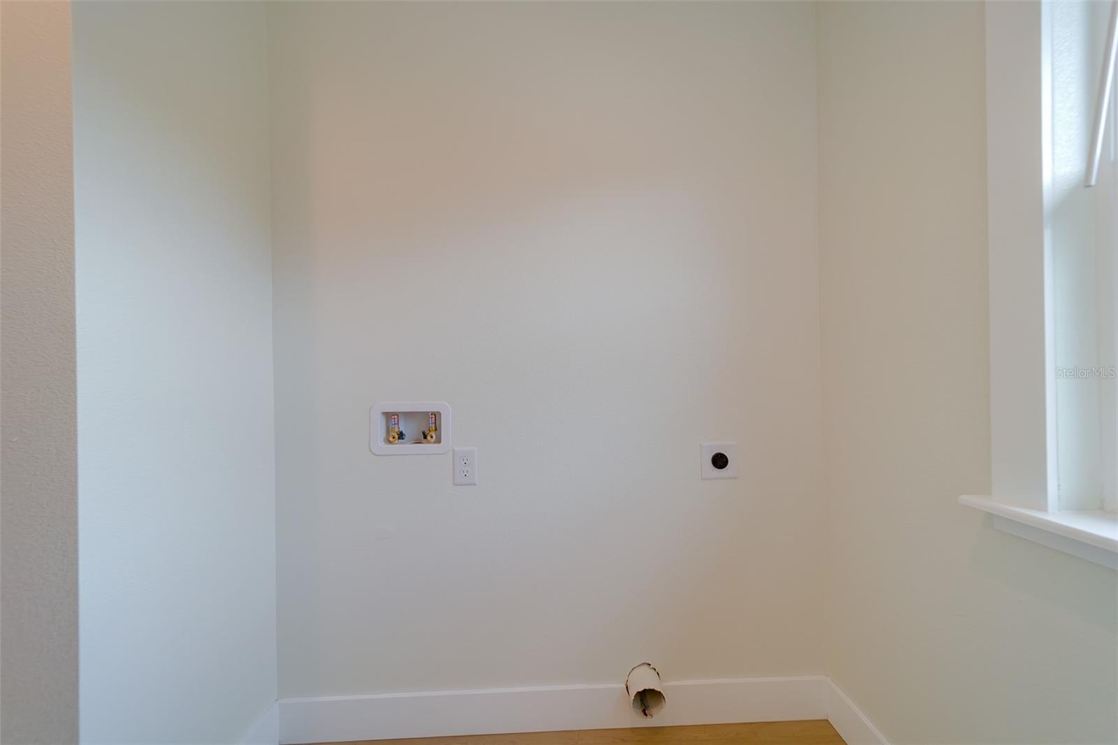 Image 28 of 64 For 14723 Sunset Drive