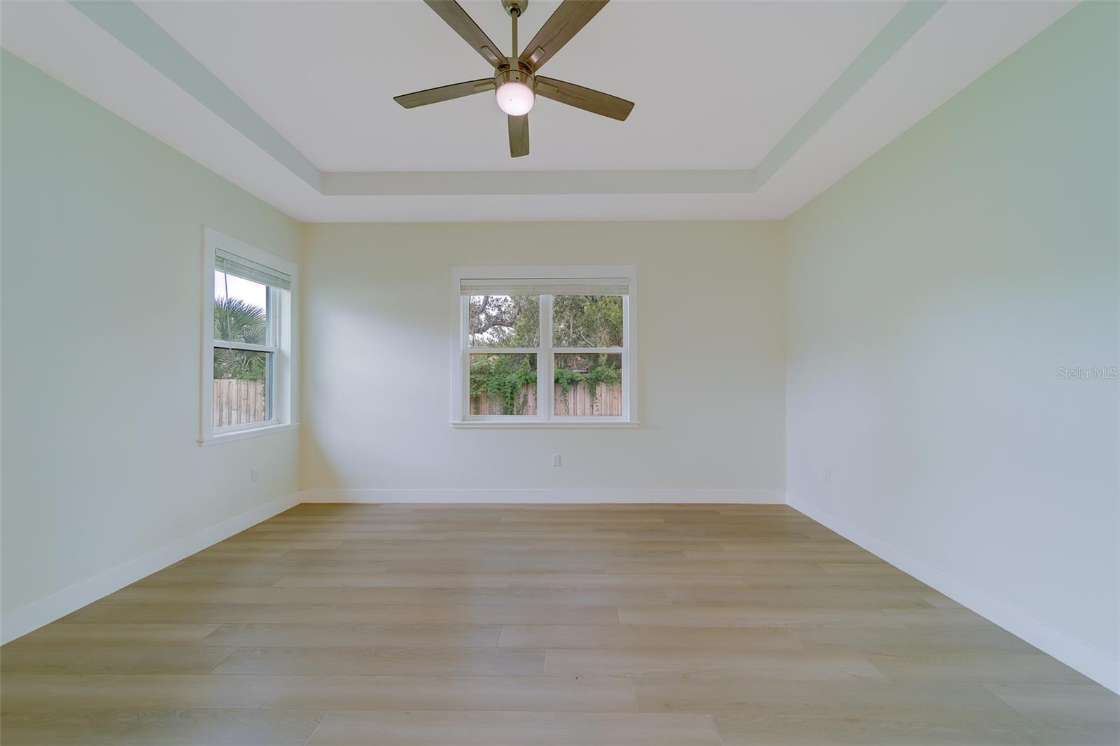 Image 37 of 64 For 14723 Sunset Drive