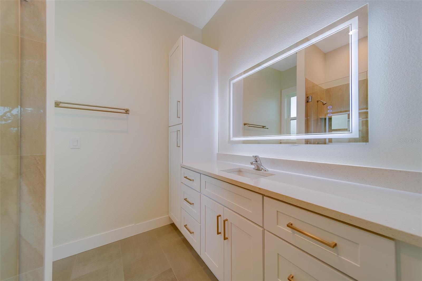 Image 41 of 64 For 14723 Sunset Drive