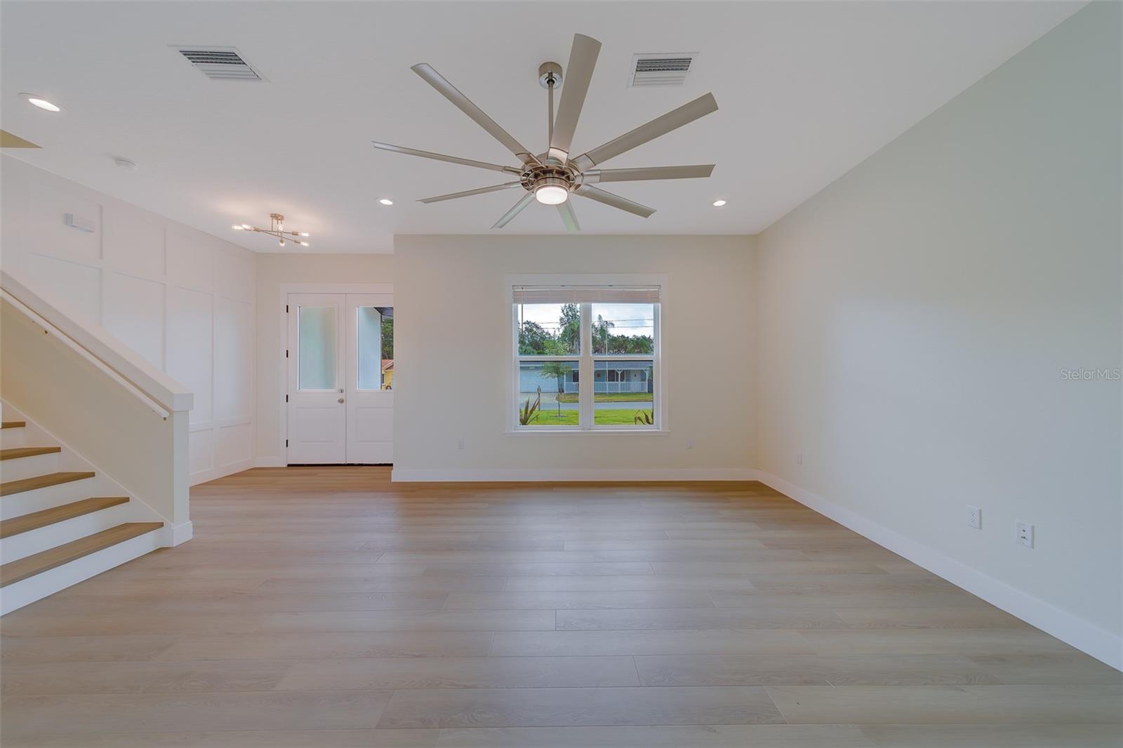 Image 5 of 64 For 14723 Sunset Drive