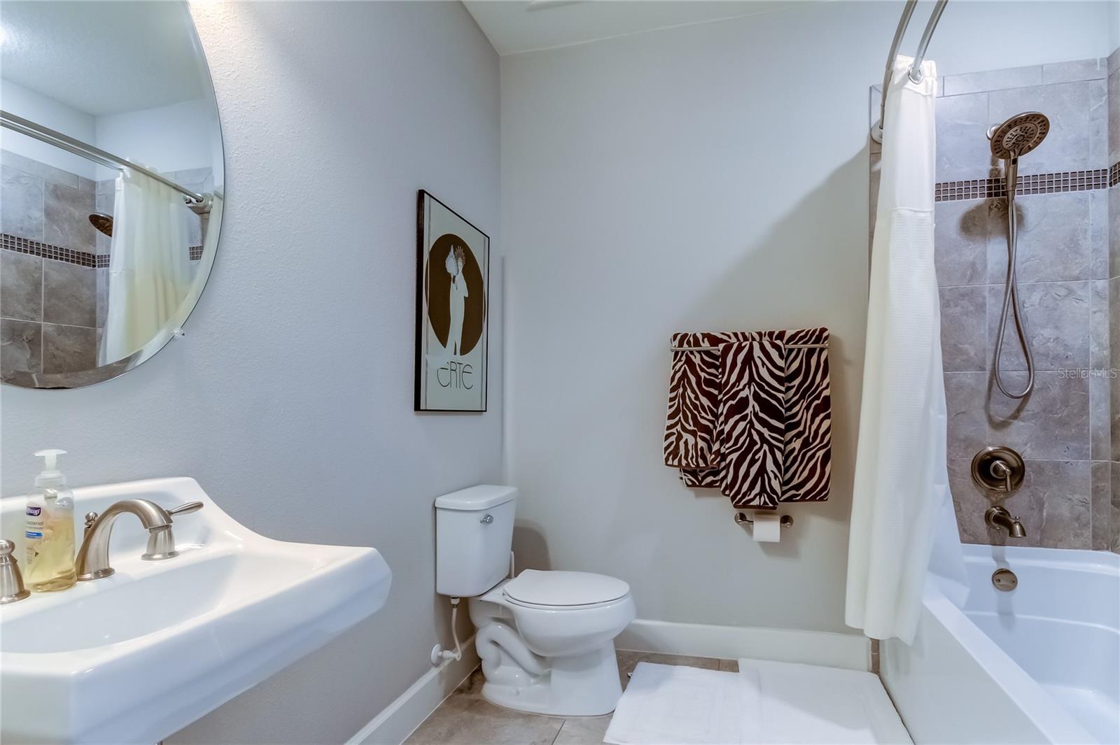 Image 9 of 13 For 6008 Anchorage Way S 6008