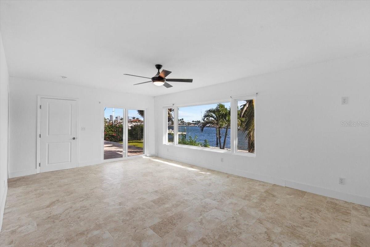 Image 17 of 42 For 2540 Shore Drive Se