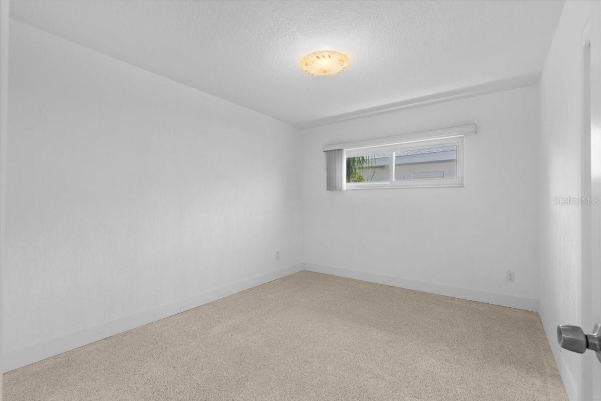 Image 26 of 42 For 2540 Shore Drive Se