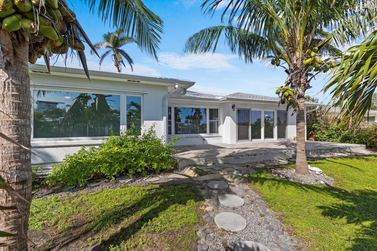 Image 30 of 42 For 2540 Shore Drive Se