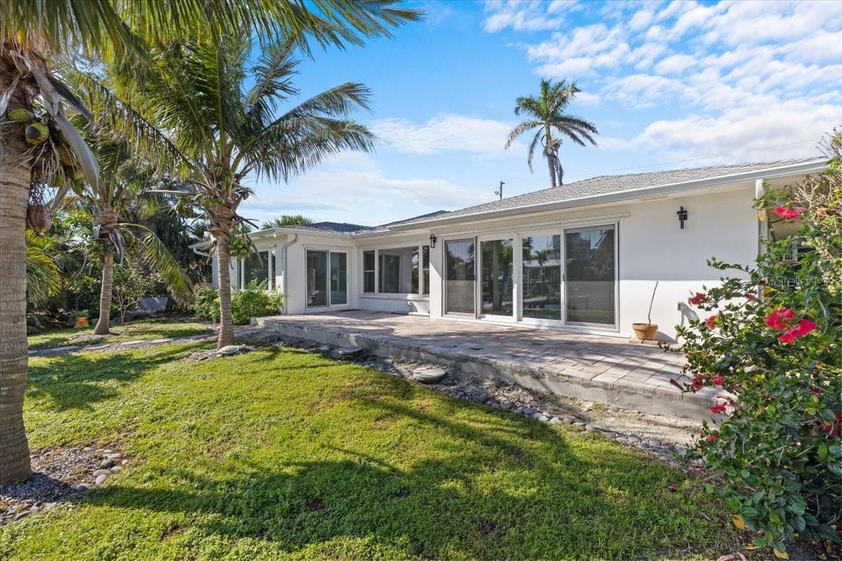 Image 35 of 42 For 2540 Shore Drive Se