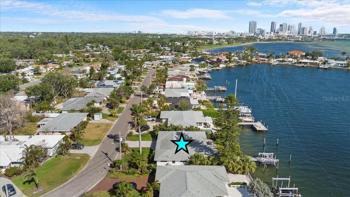 Image 37 of 42 For 2540 Shore Drive Se