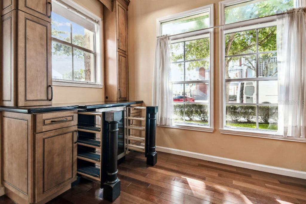 Image 8 of 22 For 544 Water Street