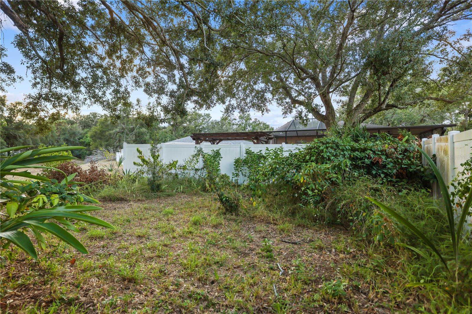 Image 28 of 31 For 8414 River Dune Street