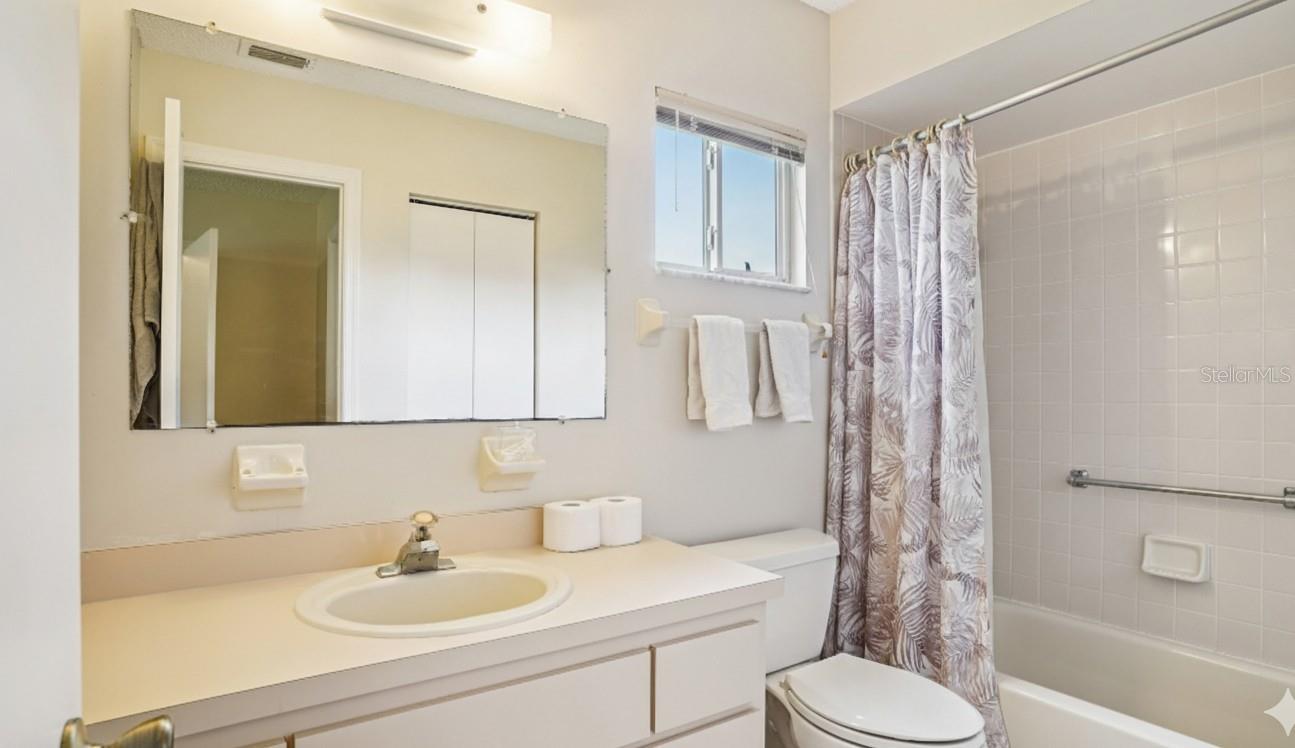 Image 12 of 21 For 10339 179th Street