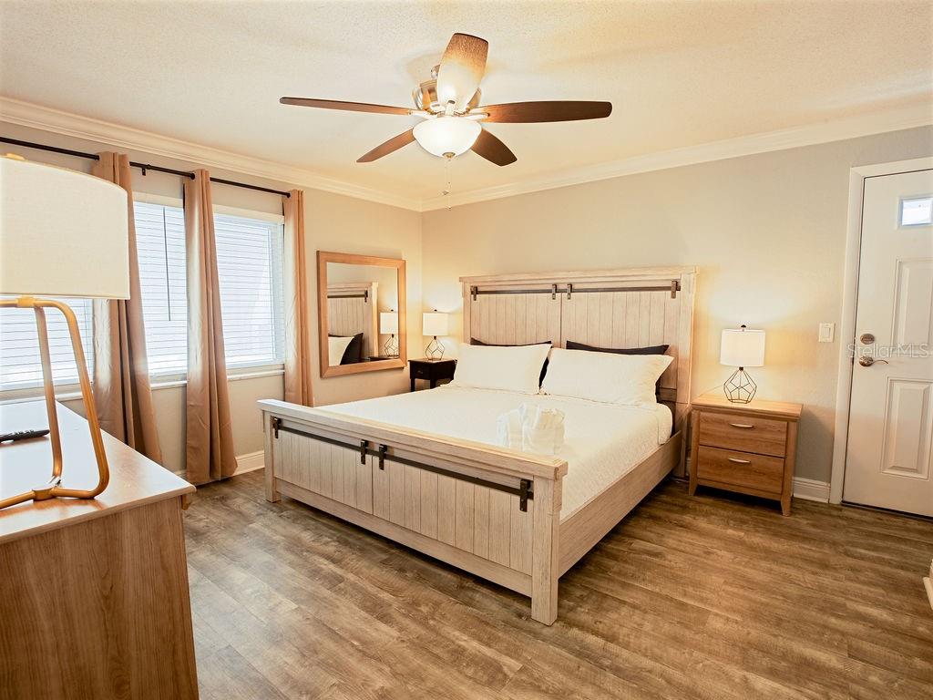 Image 10 of 63 For 185 Brightwater Drive 6