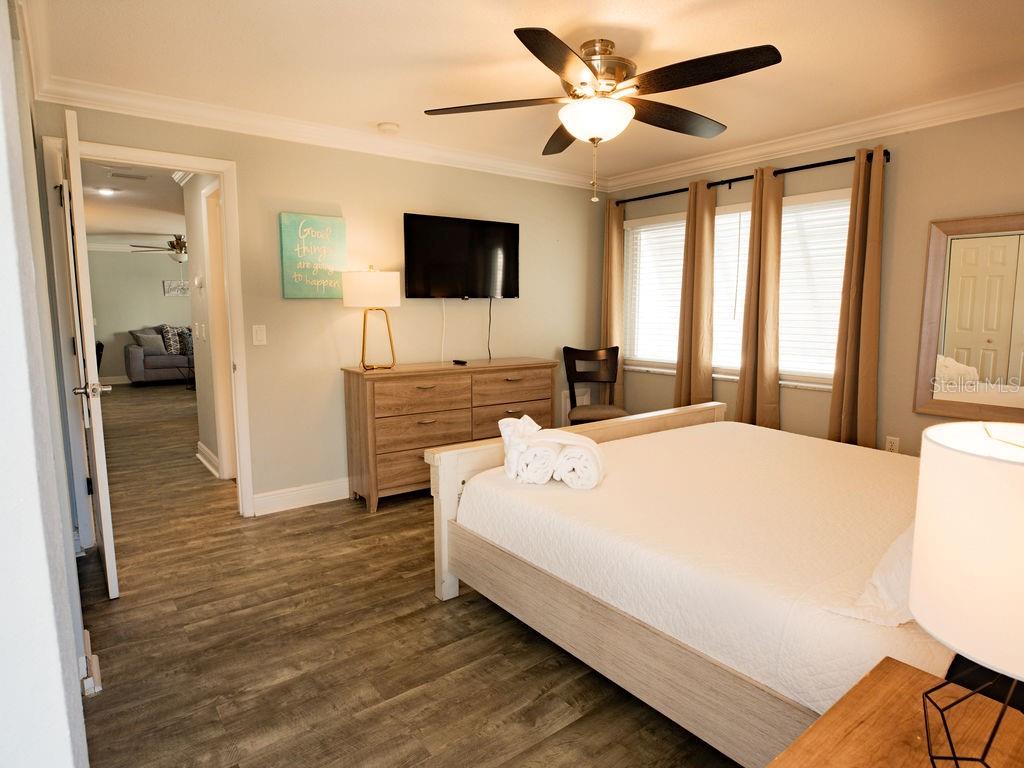 Image 12 of 63 For 185 Brightwater Drive 6