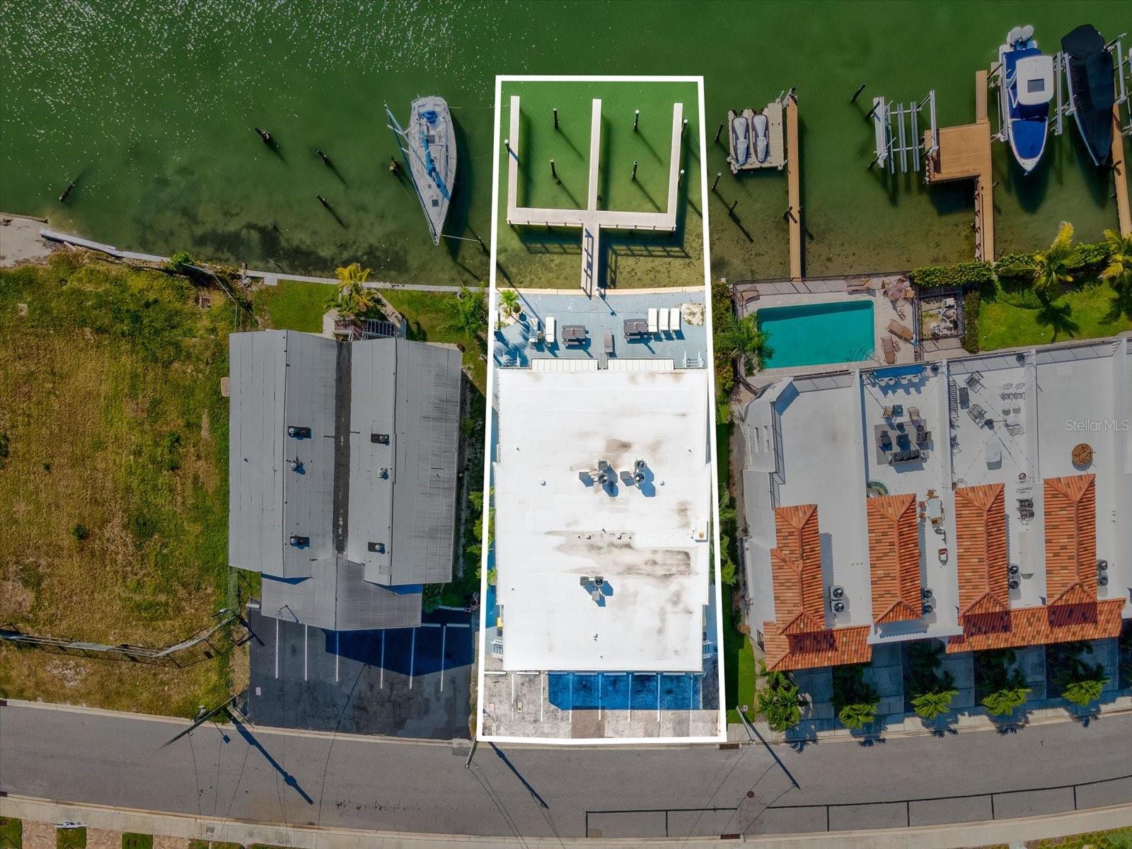 Image 30 of 63 For 185 Brightwater Drive 6