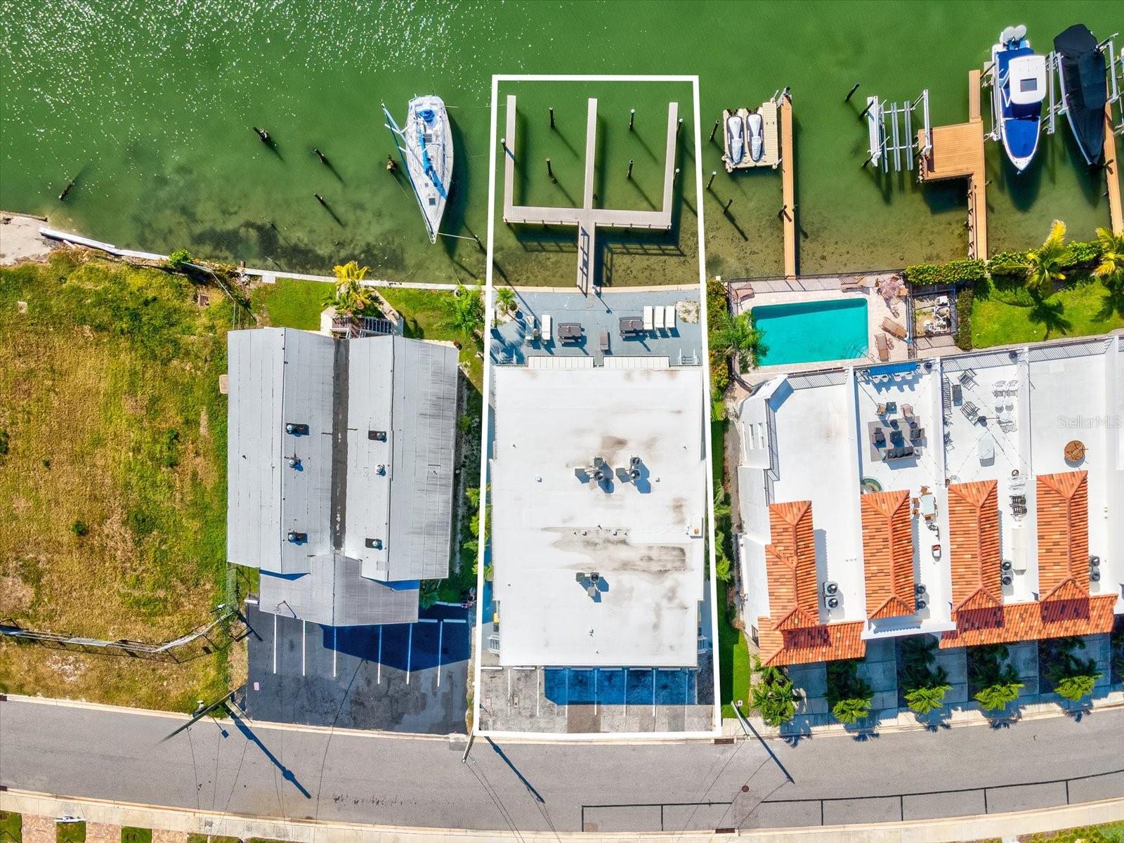 Image 31 of 63 For 185 Brightwater Drive 6