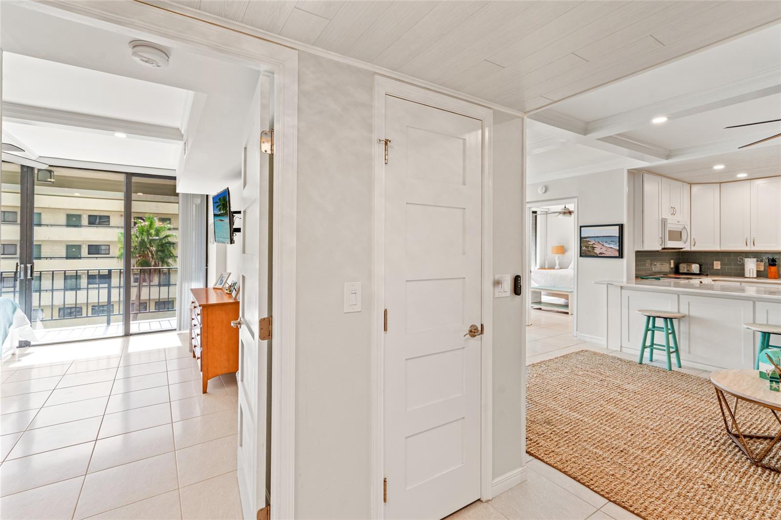 Image 10 of 49 For 5396 Gulf Boulevard 410