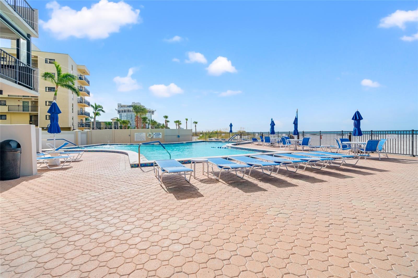 Image 41 of 49 For 5396 Gulf Boulevard 410