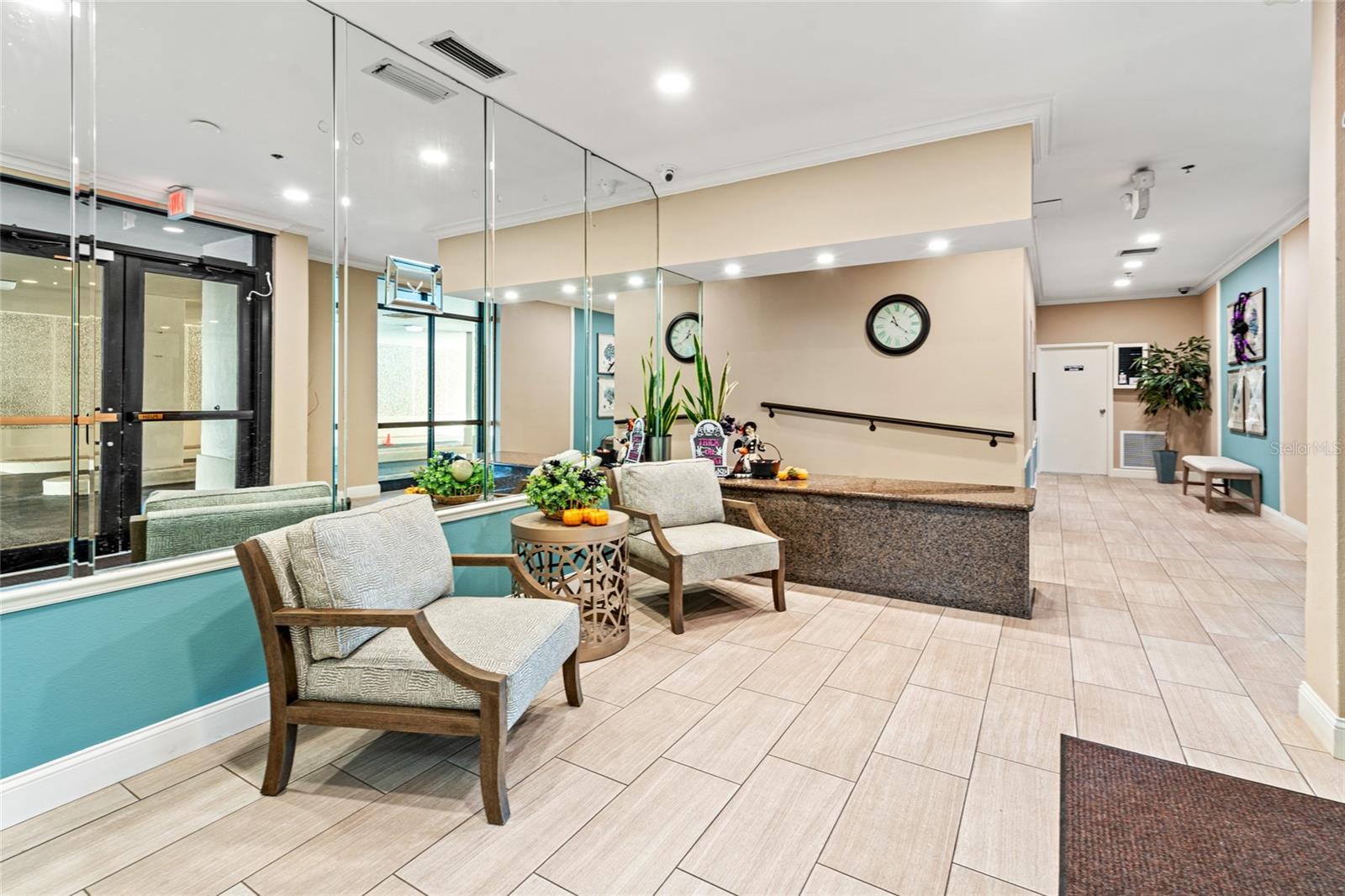 Image 6 of 49 For 5396 Gulf Boulevard 410