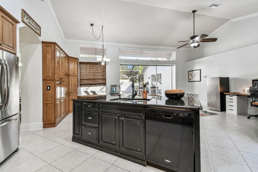 Listing photo id 7 for 19204 Wind Dancer Street