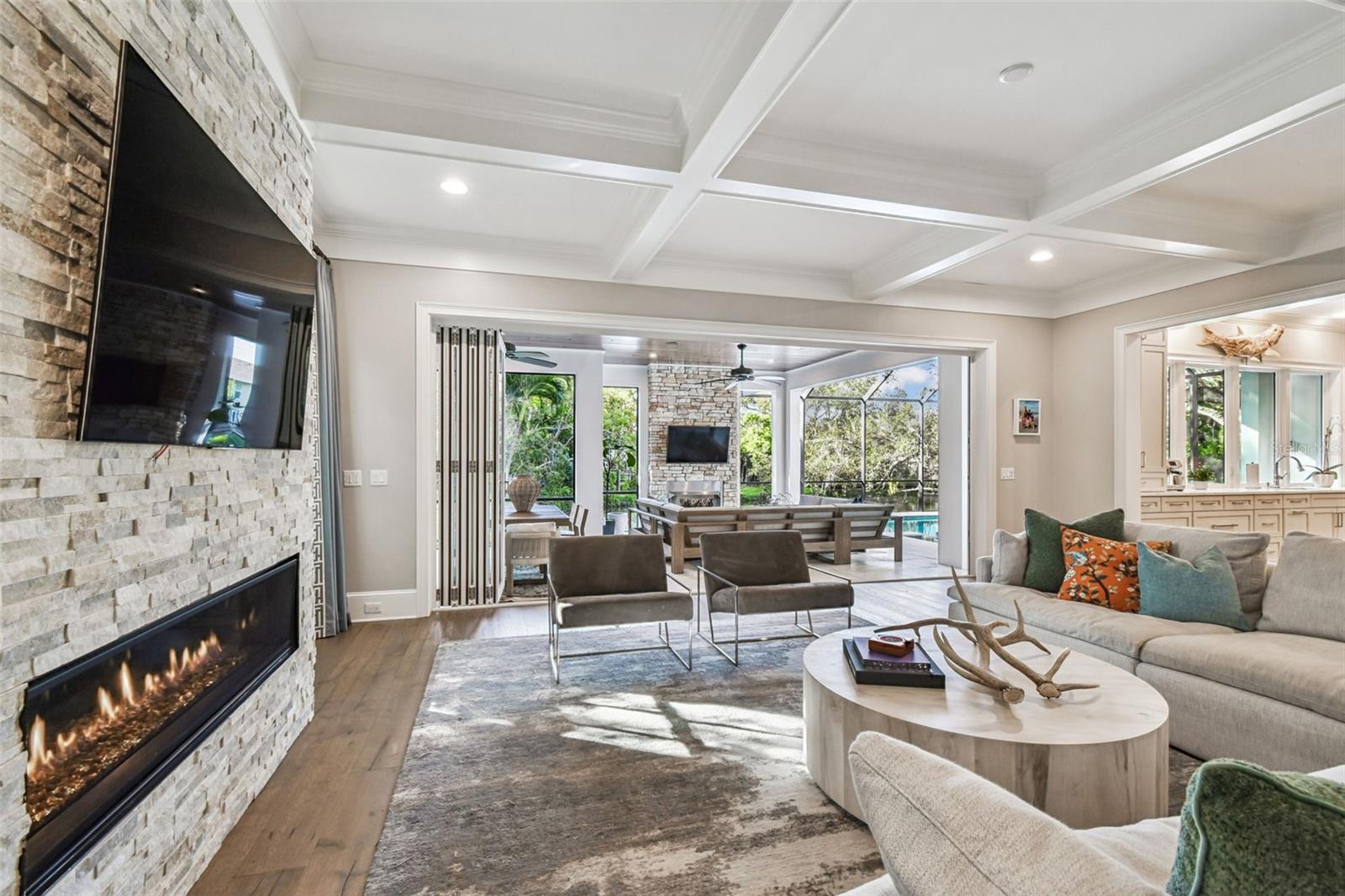 Image 24 of 64 For 2922 Hawthorne Road