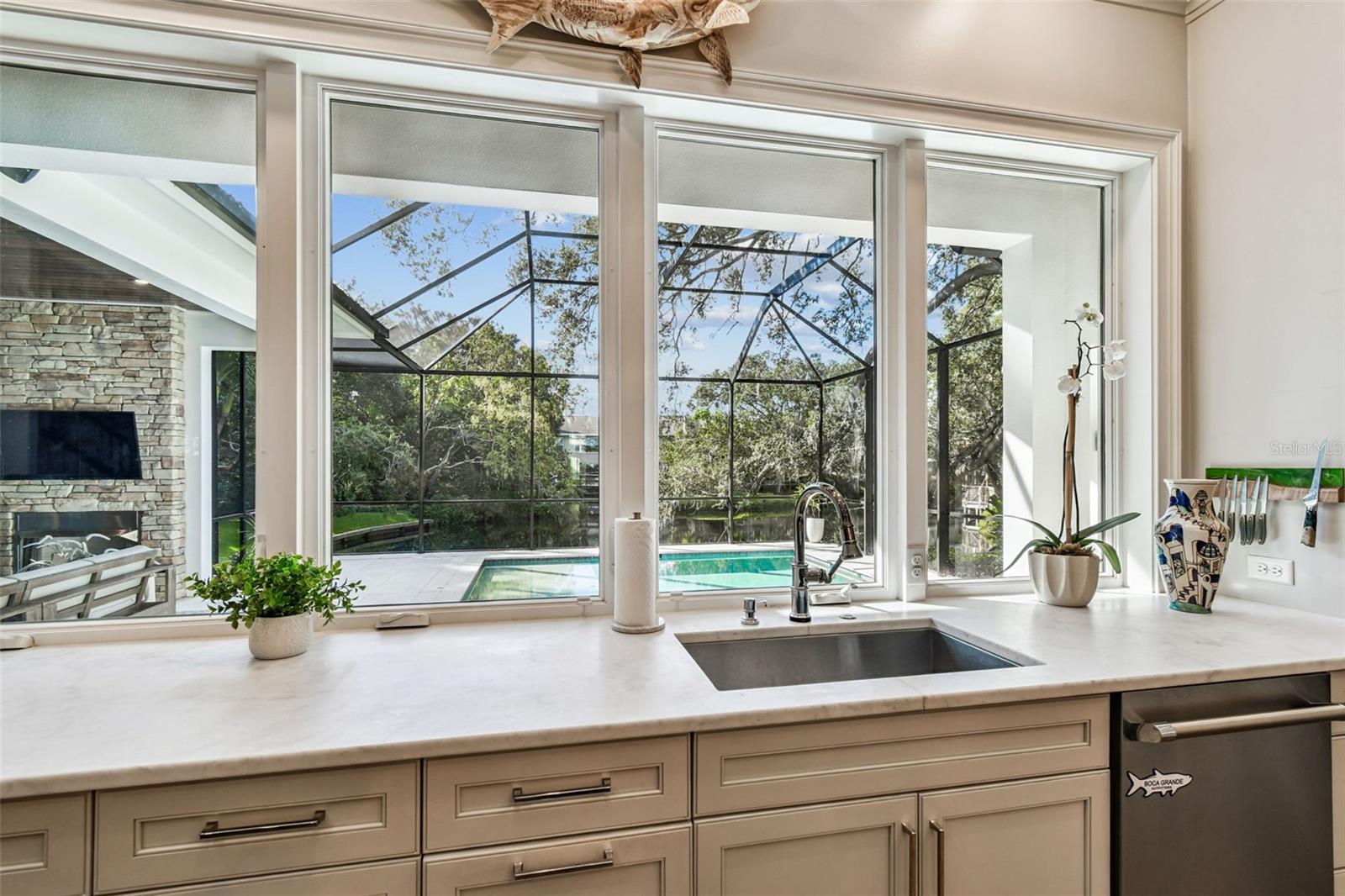 Image 27 of 64 For 2922 Hawthorne Road