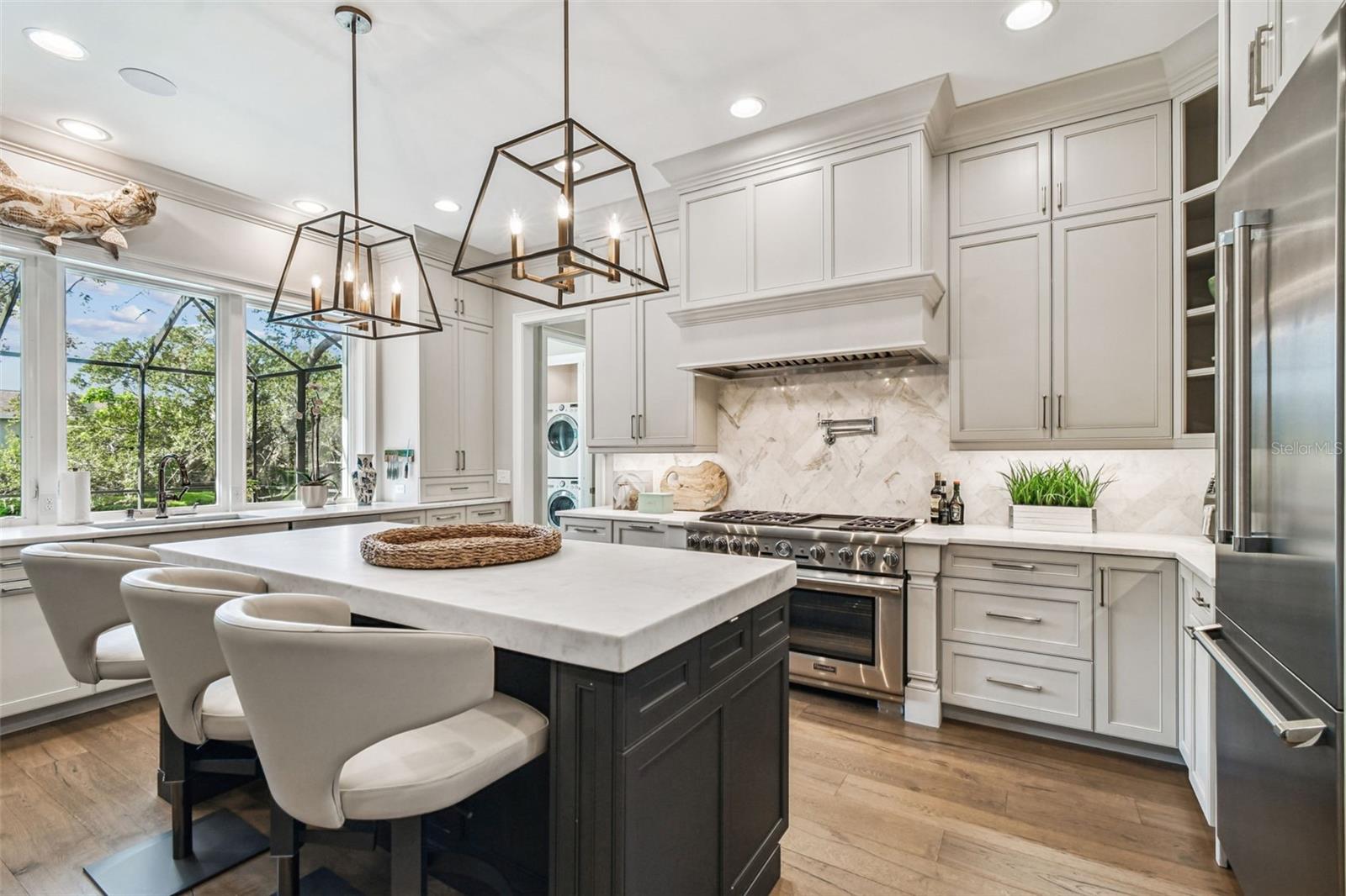 Image 28 of 64 For 2922 Hawthorne Road