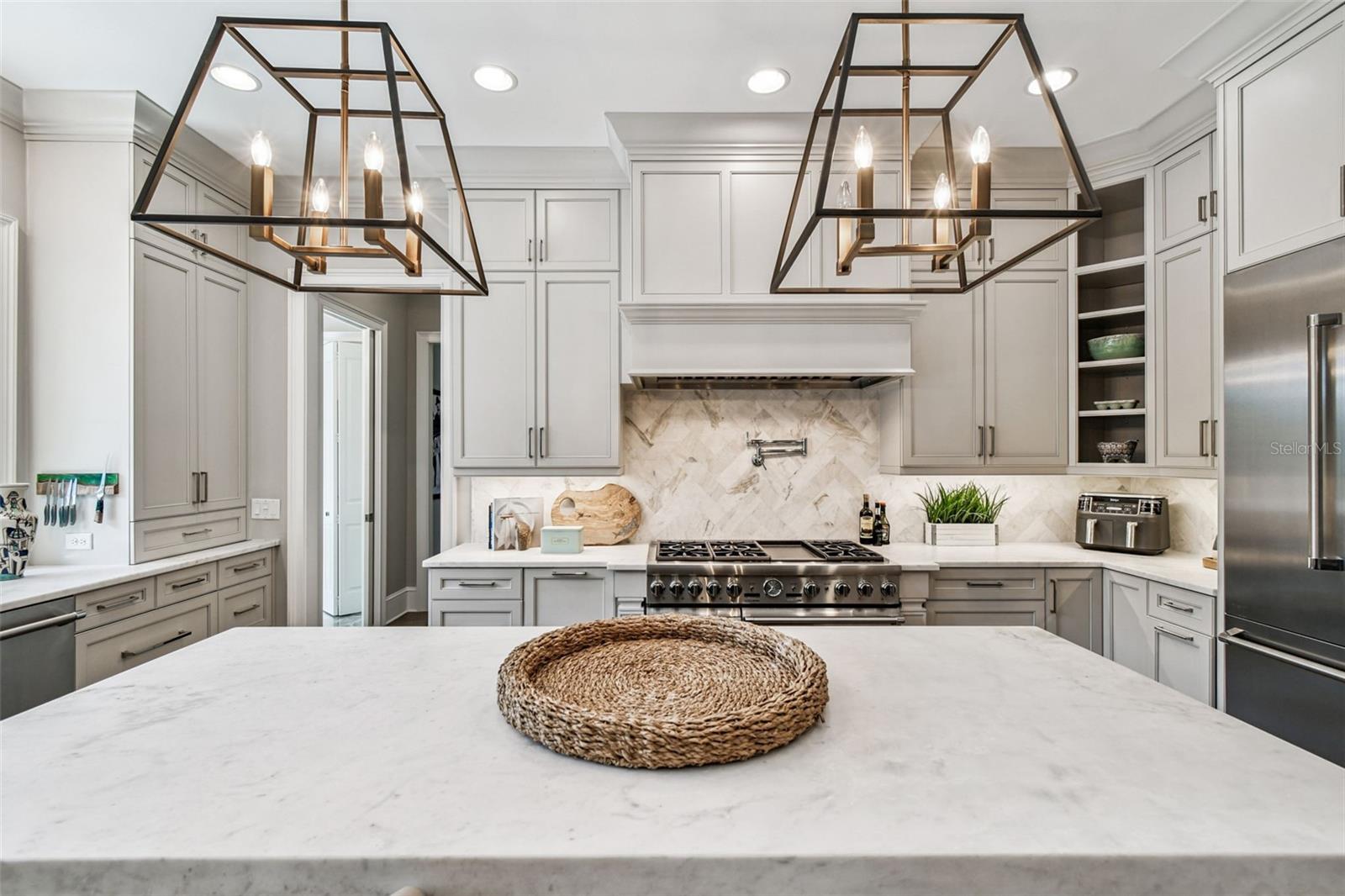 Image 29 of 64 For 2922 Hawthorne Road