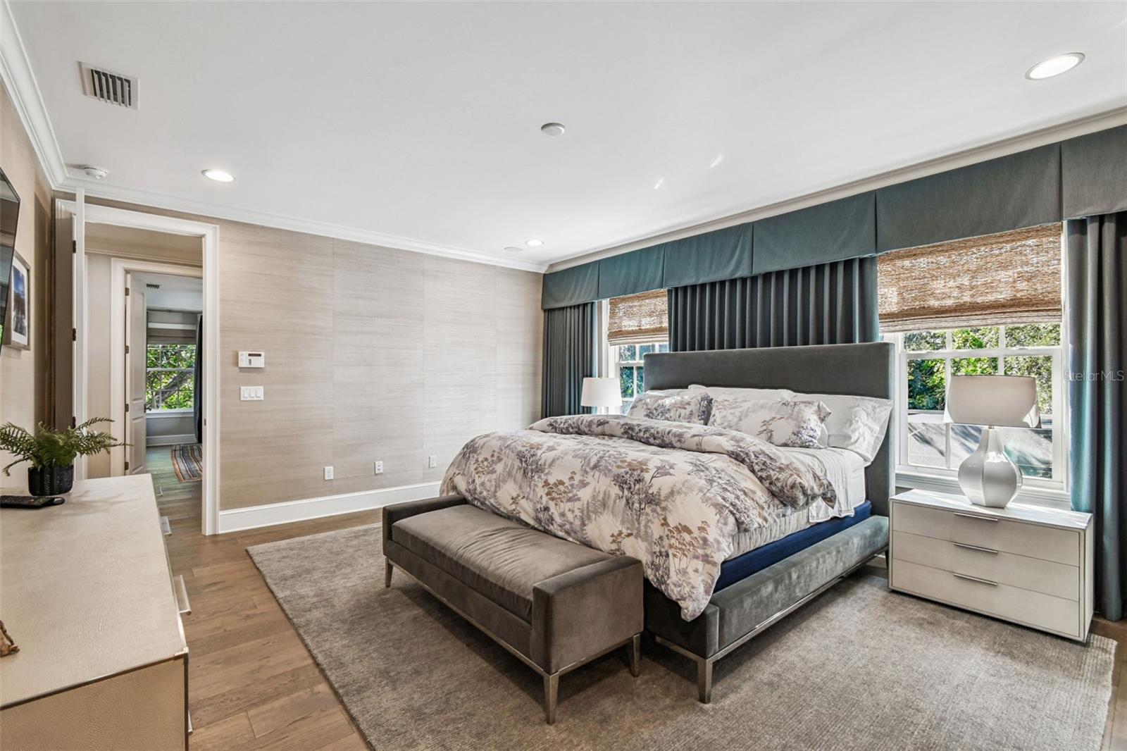 Image 37 of 64 For 2922 Hawthorne Road