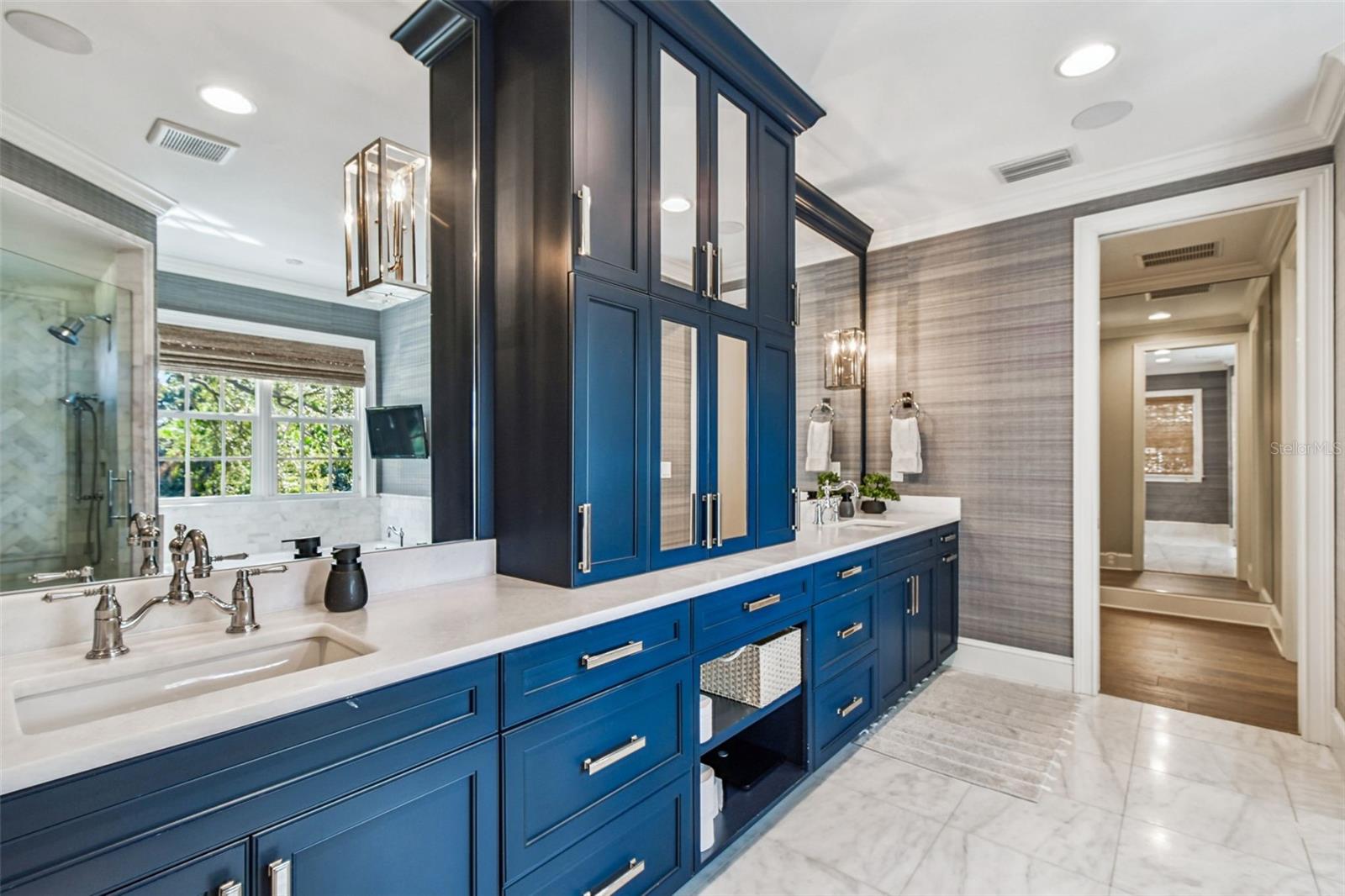 Image 38 of 64 For 2922 Hawthorne Road