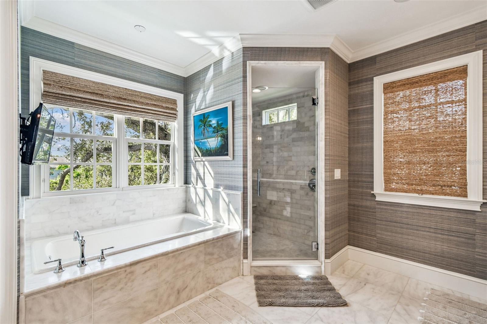 Image 39 of 64 For 2922 Hawthorne Road