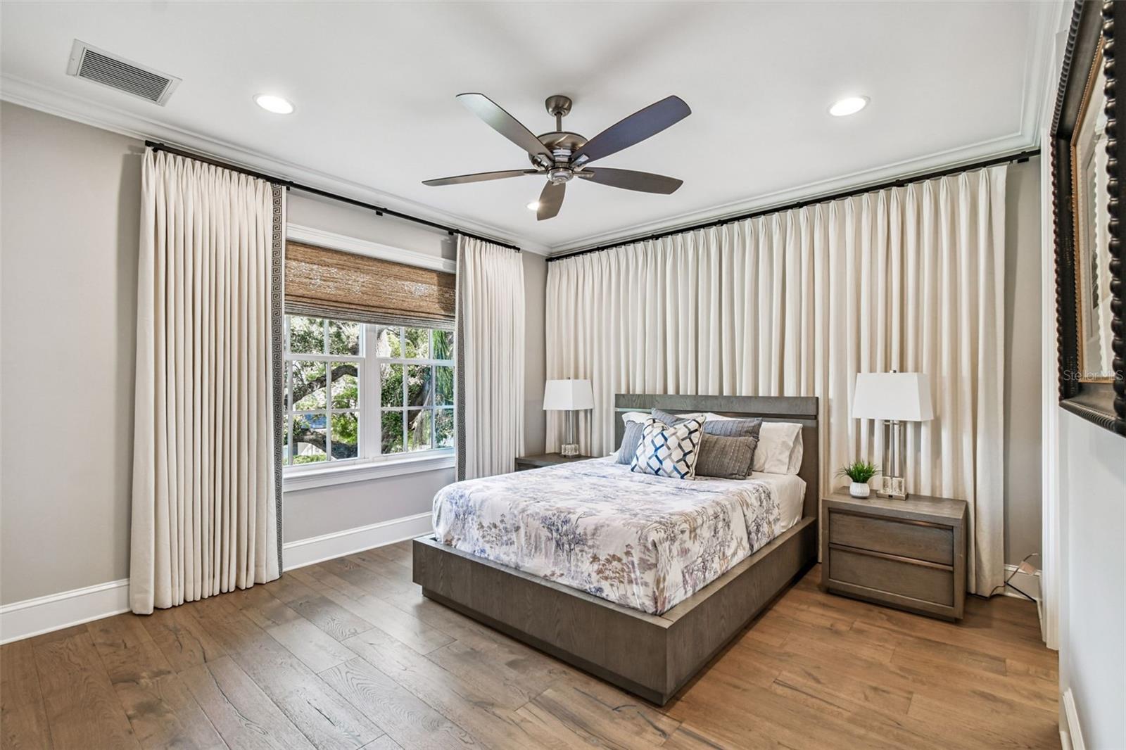 Image 47 of 64 For 2922 Hawthorne Road