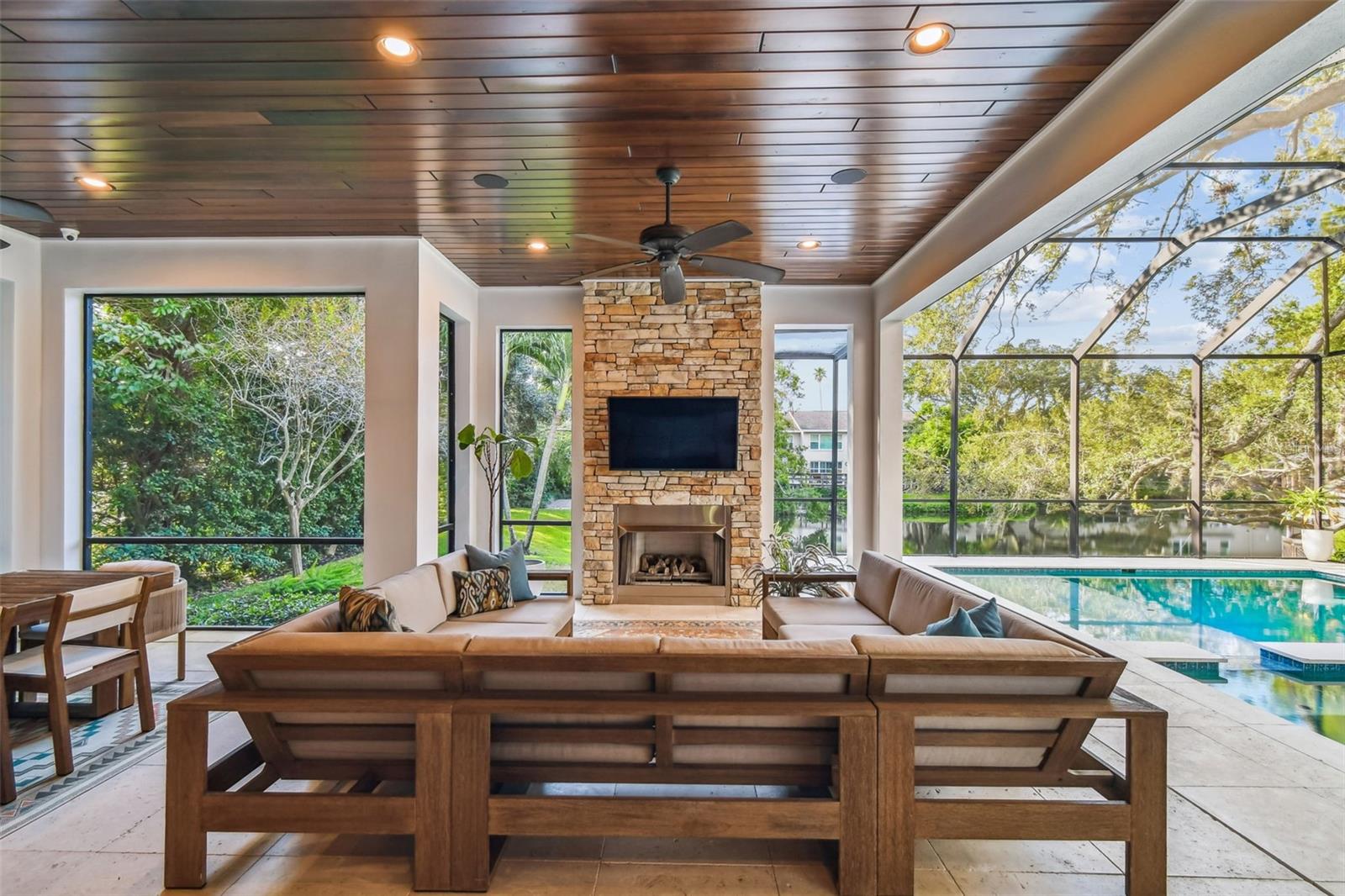 Image 51 of 64 For 2922 Hawthorne Road