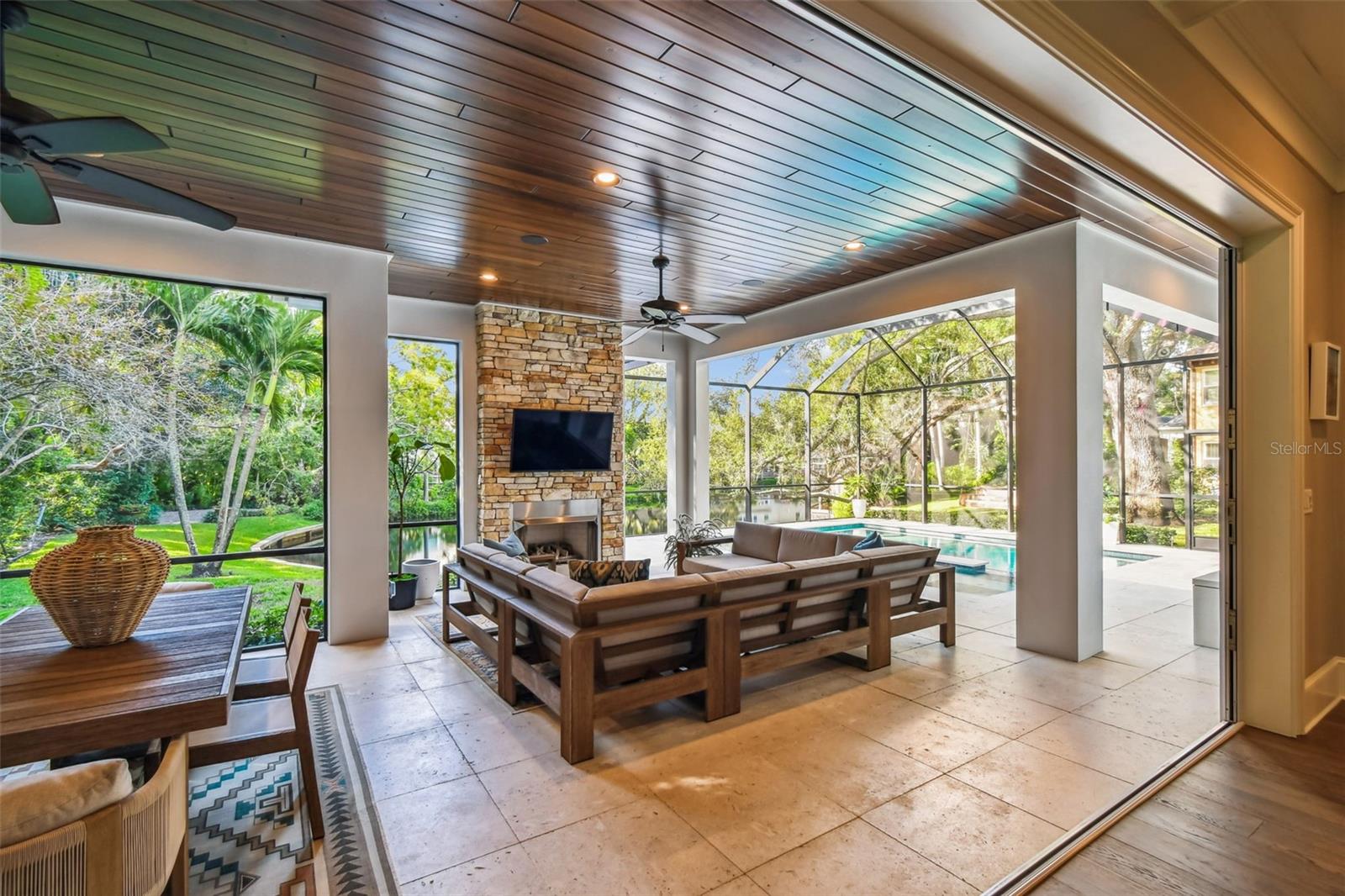 Image 52 of 64 For 2922 Hawthorne Road