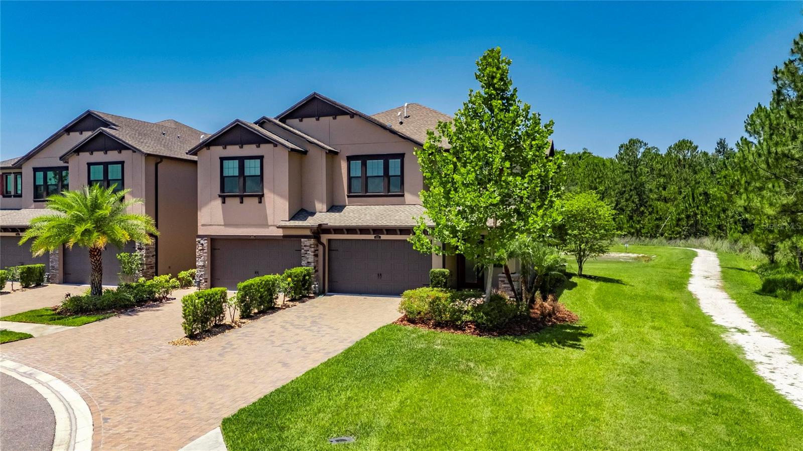 Image 18 of 88 For 4899 Isola Court