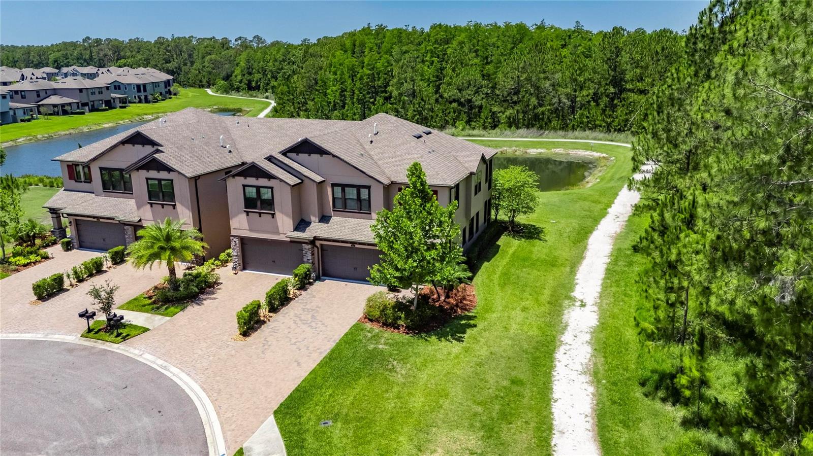 Image 3 of 88 For 4899 Isola Court