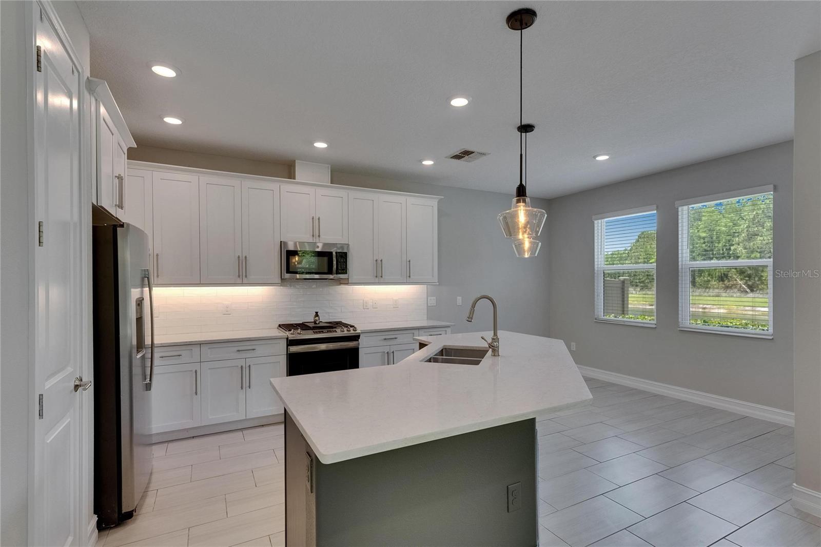 Image 32 of 88 For 4899 Isola Court