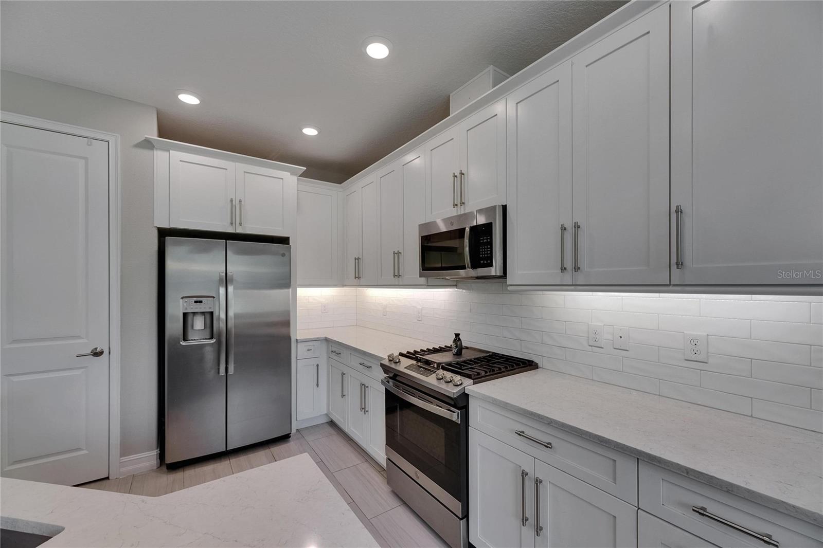 Image 34 of 88 For 4899 Isola Court