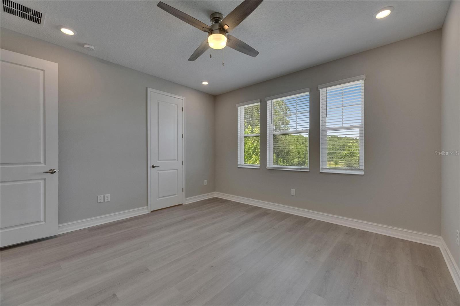 Image 48 of 88 For 4899 Isola Court