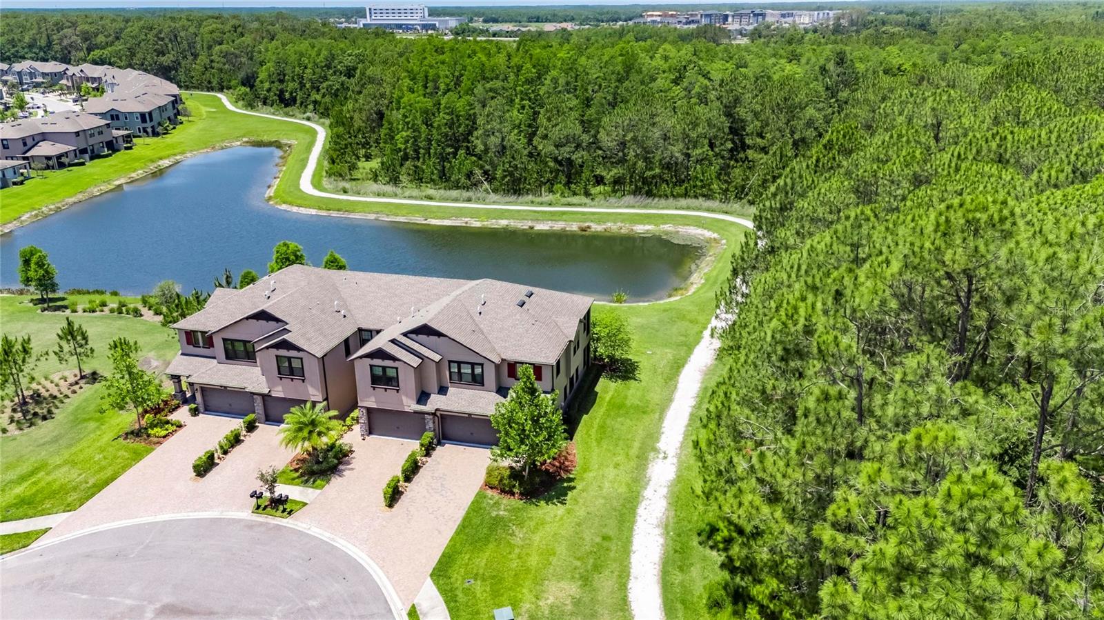 Image 5 of 88 For 4899 Isola Court