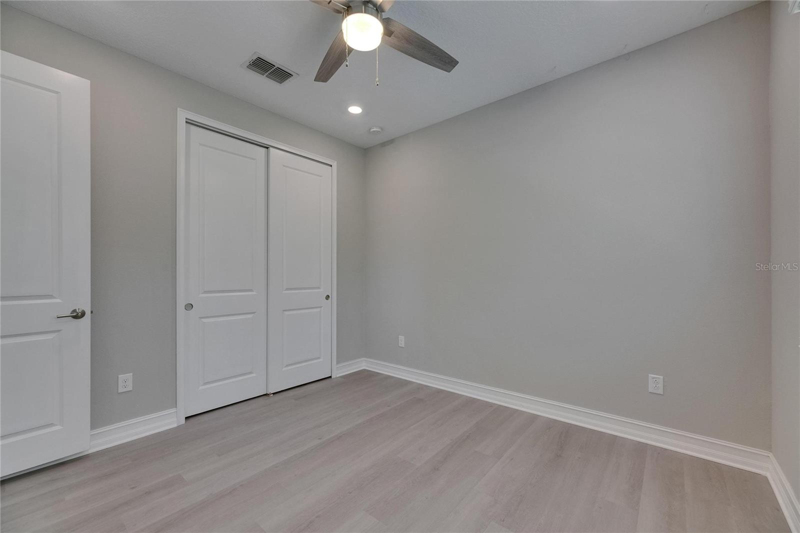 Image 54 of 88 For 4899 Isola Court